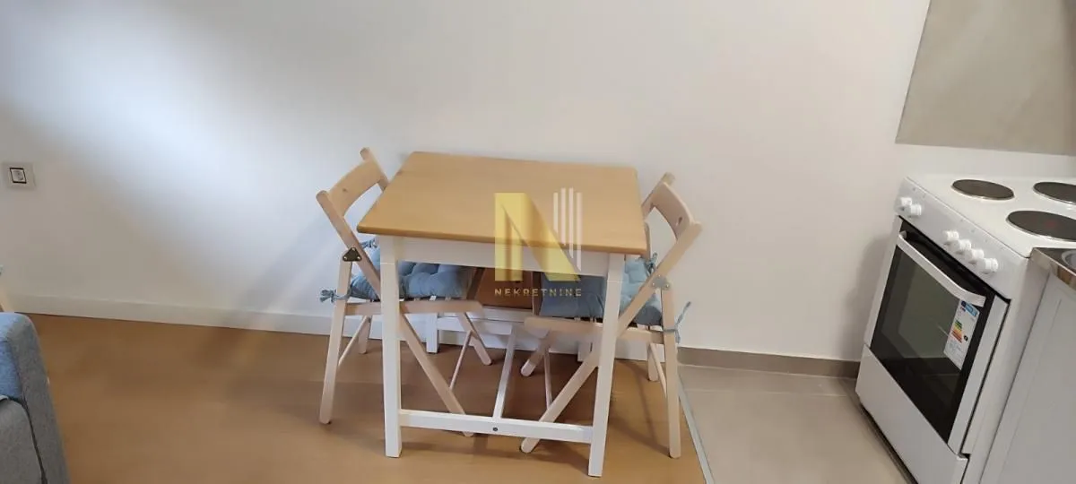Izdavanje, jednosoban stan, 32m², Centar, Novi Sad