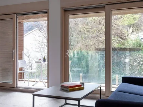 Rent, one bedroom apartment, 61m², Škaljari, Kotor - image 9