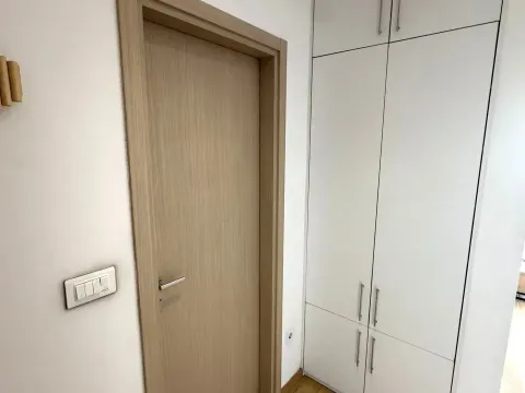 Prodaja, jednosoban stan, 44m², City Kvart, Podgorica - image 7