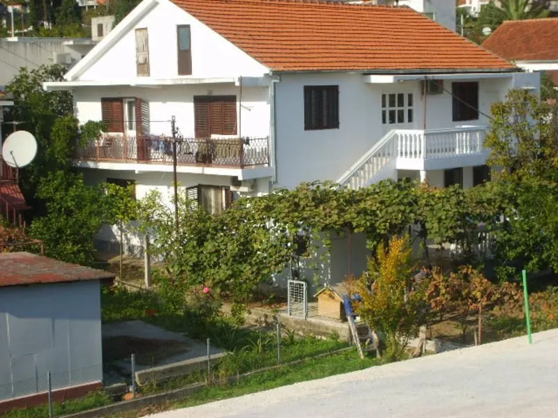 Sale, house, 245m², Šušanj, Bar