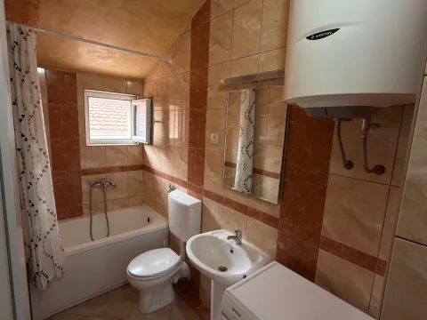 Rent, studio apartment, 28m², Blok 9, Podgorica - image 2