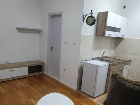 Izdavanje, stan, 20m², Zabjelo, Podgorica - image 5