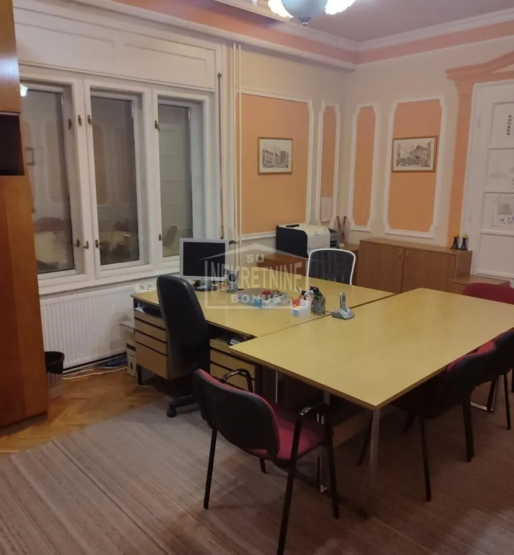 Prodaja, kuća, 388m², Centar, Subotica