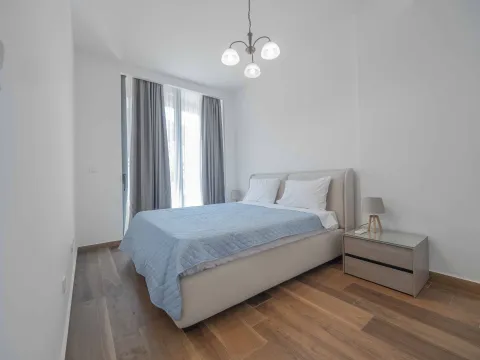 Rent, two bedroom apartment, 81m², Centar, Budva - image 2