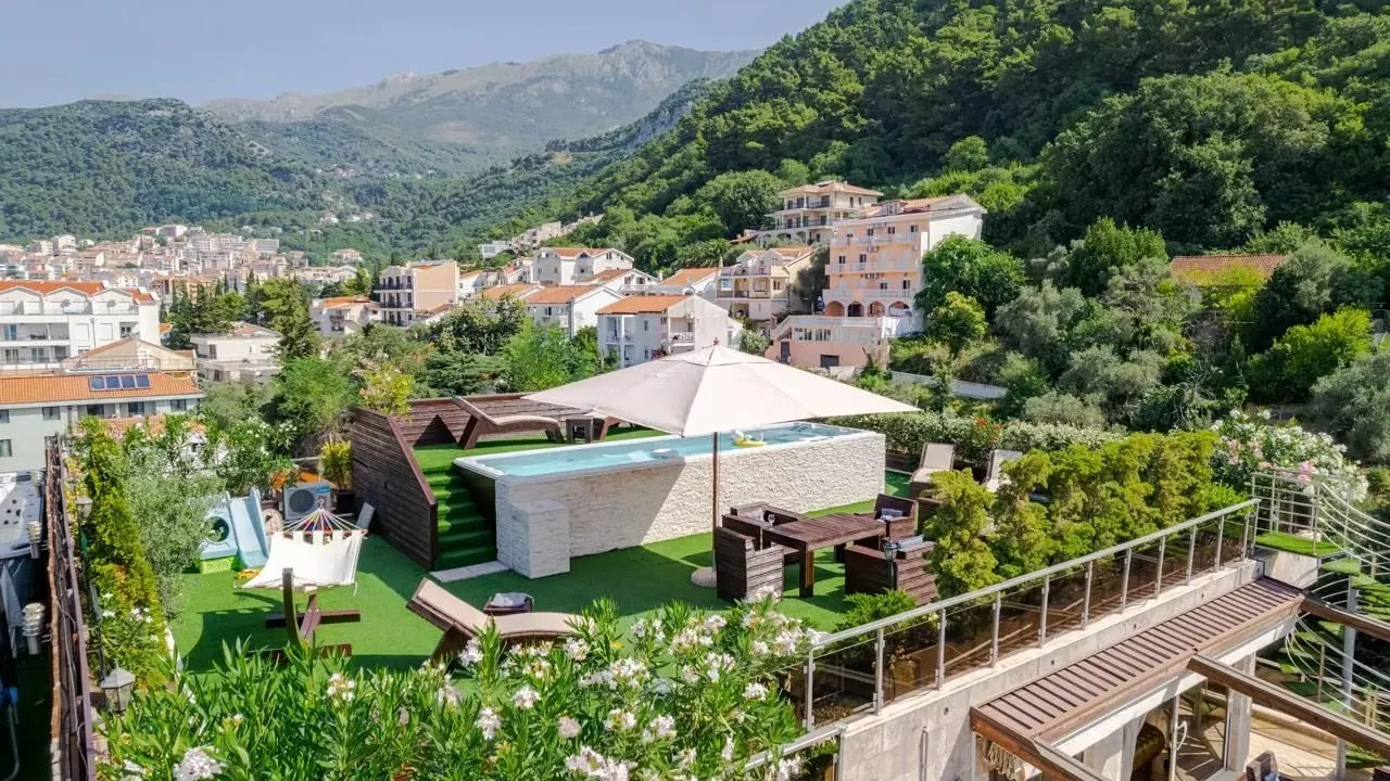 Prodaja, trosoban stan, 398m², Podkošljun, Budva