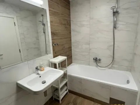 Rent, three bedroom apartment, 84m², Autokomanda, Voždovac Sve Podlokacije - image 13