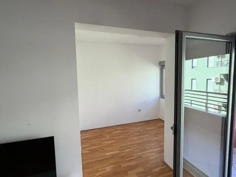 Sale, one bedroom apartment, 44m², Krivi Most, Podgorica - image 4