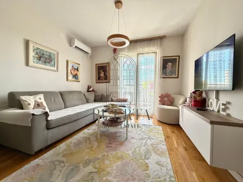 Prodaja, jednosoban stan, 39m², Stari Aerodrom, Podgorica - image 1