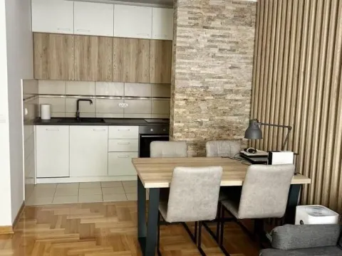 Rent, two bedroom apartment, 50m², Vračar Sve Podlokacije, Beograd - image 3
