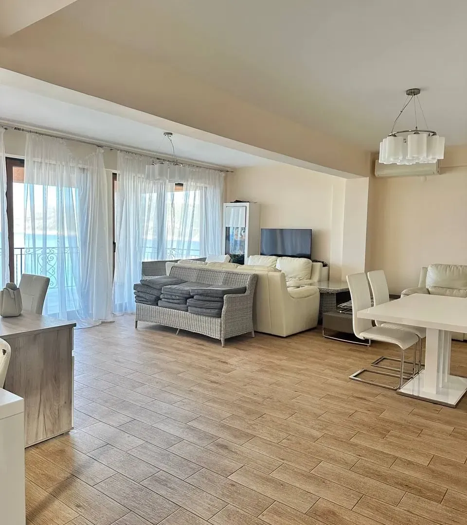 Prodaja, četvorosoban stan, 176m², Dobra Voda, Budva