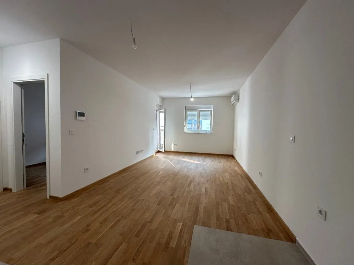 Rent, one bedroom apartment, 45m², Stari Aerodrom, Podgorica