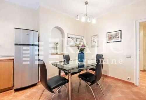 Rent, two bedroom apartment, 71m², Stari Grad, Beograd