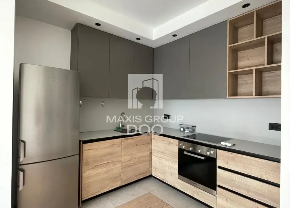 Izdavanje, poslovni prostor, 50m², Savski Venac, Beograd