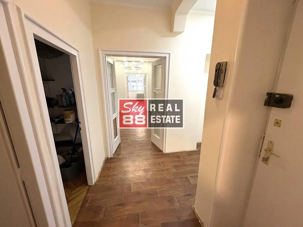 Rent, four bedroom apartment, 110m², Vračar Sve Podlokacije, Beograd