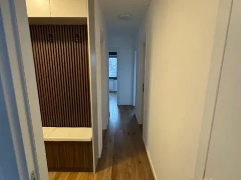 Izdavanje, četvorosoban stan, 75m², Autokomanda, Voždovac Sve Podlokacije - image 21