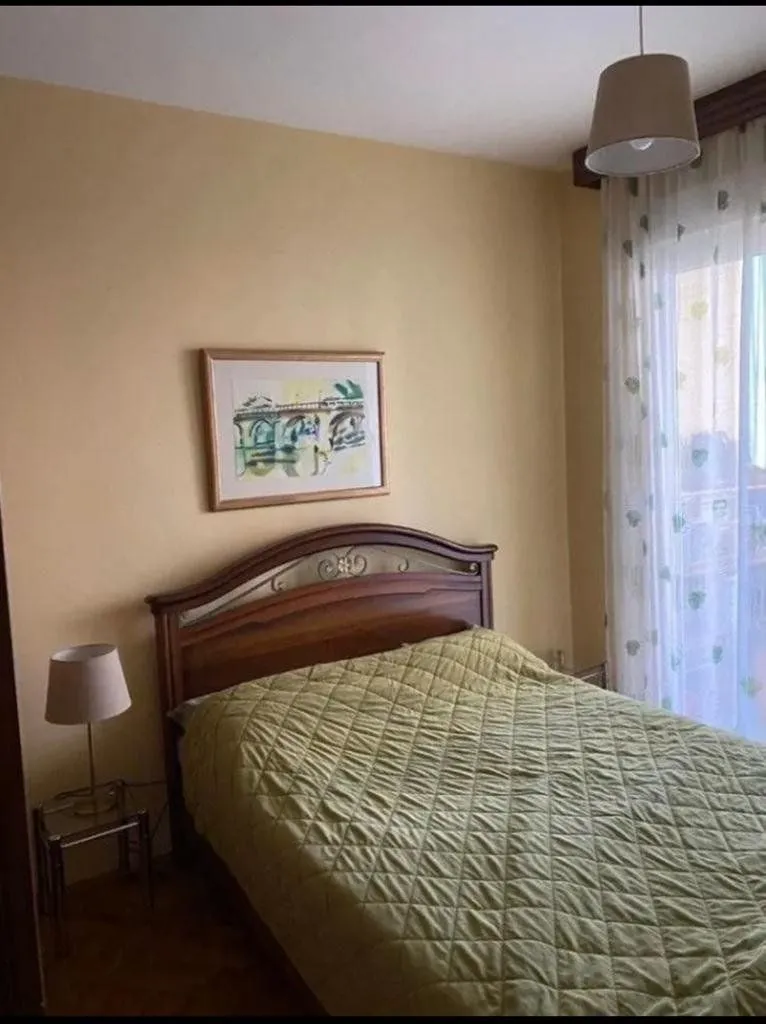 Izdavanje, dvosoban stan, 90m², Zagorič, Podgorica