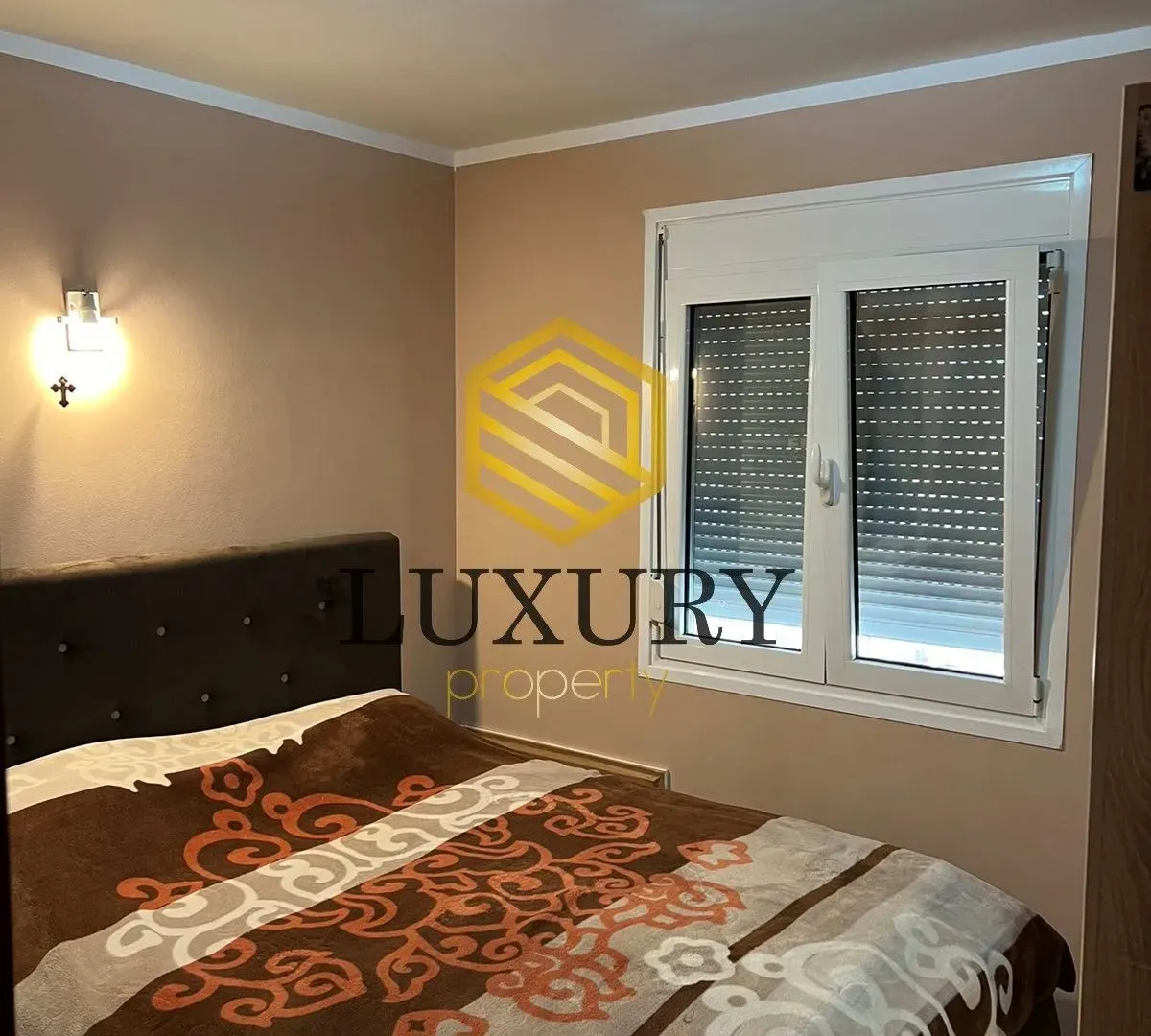 Izdavanje, kuća, 90m², Barutana, Podgorica