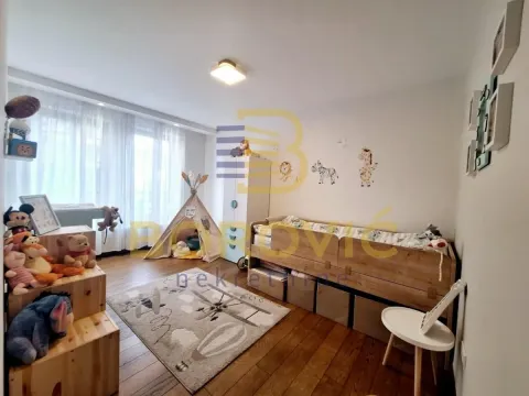 Sale, four bedroom apartment, 115m², Južni Bulevar, Vračar Sve Podlokacije - image 7
