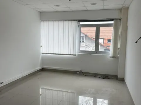 Izdavanje, poslovni prostor, 530m², Crveni Krst, Niš - image 4