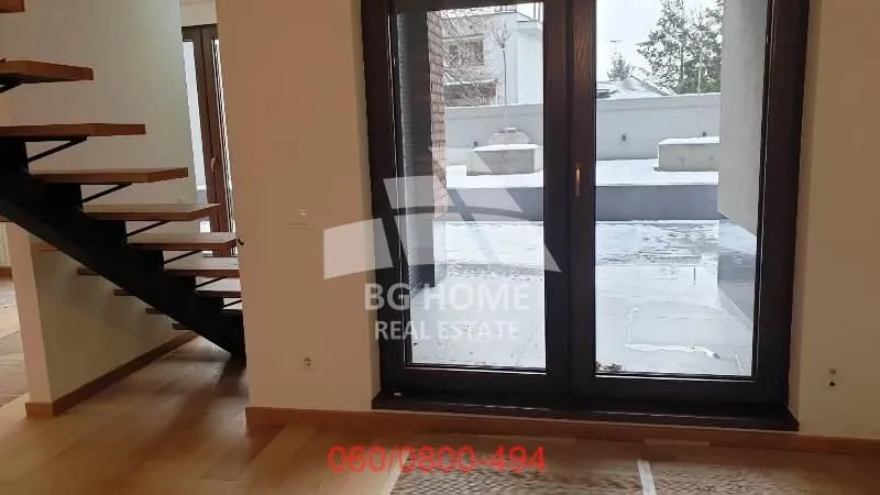 Prodaja, četvorosoban stan, 144m², Vračar Hram, Vračar Sve Podlokacije