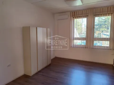 Izdavanje, poslovni prostor, 116m², Radijalac, Subotica - image 6