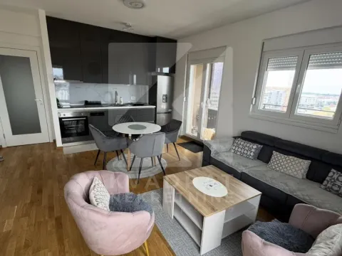 Izdavanje, dvosoban stan, 65m², Stari Aerodrom, Podgorica - image 1