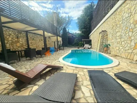 Izdavanje, četvorosoban stan, 160m², Savski Venac, Beograd - image 11