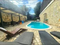 Izdavanje, četvorosoban stan, 160m², Savski Venac, Beograd - image 11