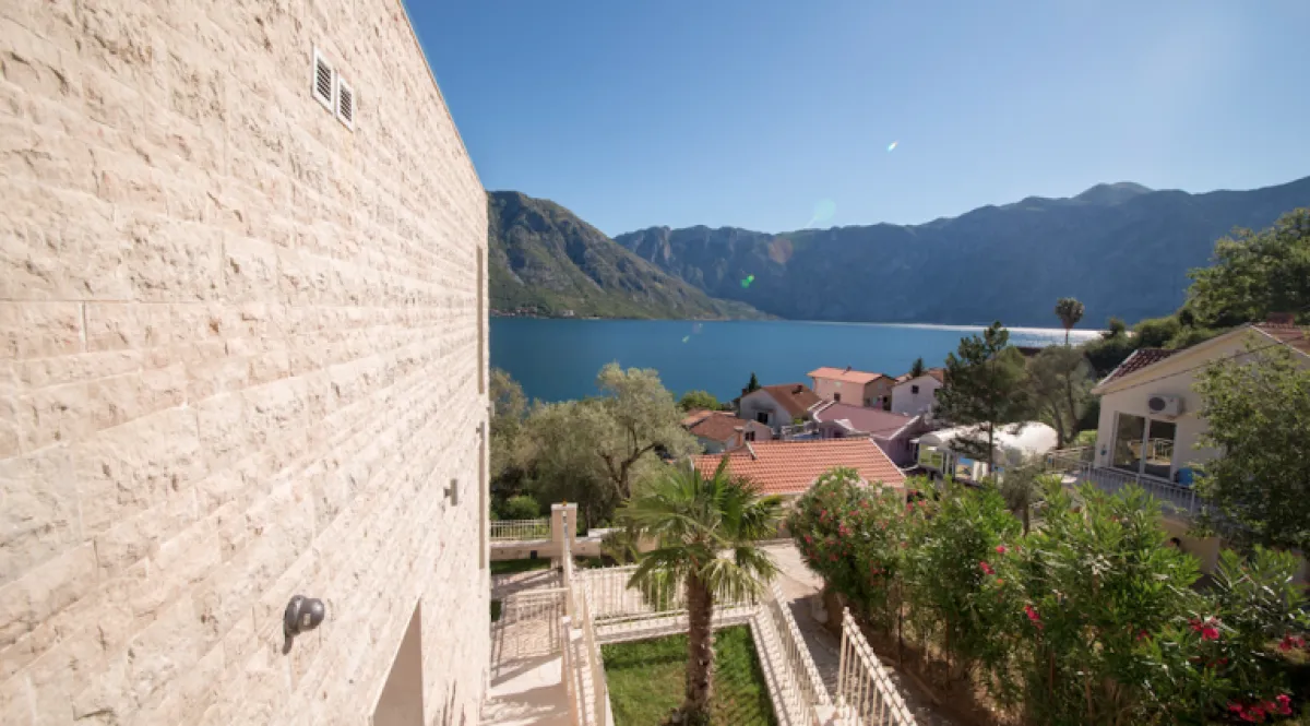 Sale, house, 585m², Stoliv, Kotor