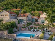 Prodaja, kuća, 293m², Gornja Lastva, Tivat - image 1