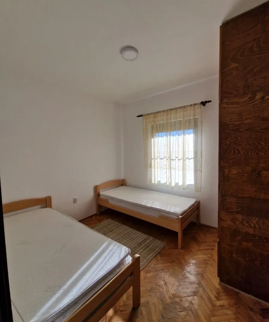 Rent, two bedroom apartment, 75m², Zlatica, Podgorica