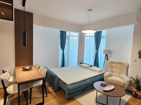 Rent, one bedroom apartment, 62m², Bečići, Budva - image 2