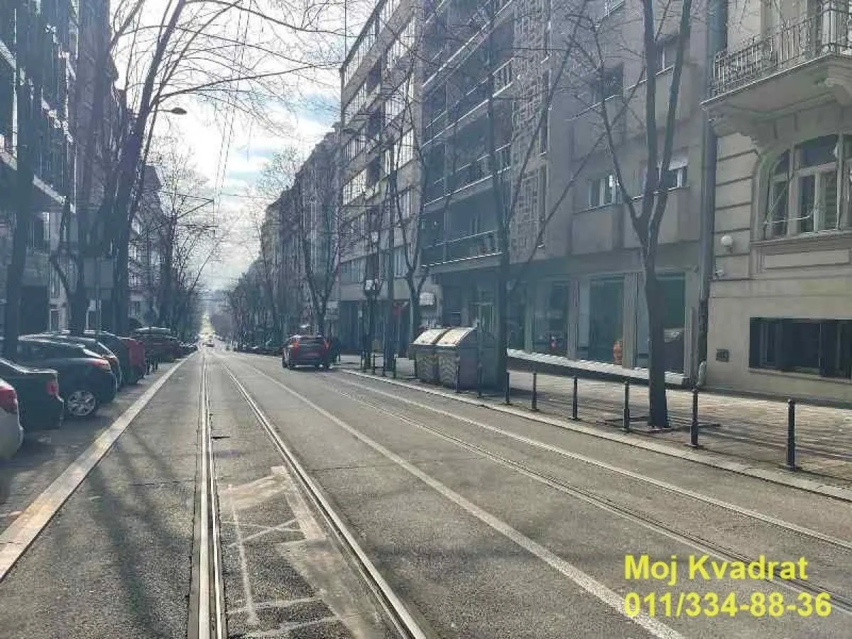 Izdavanje, poslovni prostor, 130m², Vračar Centar, Vračar Sve Podlokacije