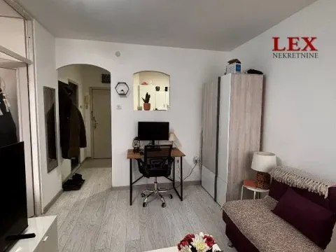 Izdavanje, dvosoban stan, 28m², Čukarica, Beograd - image 5