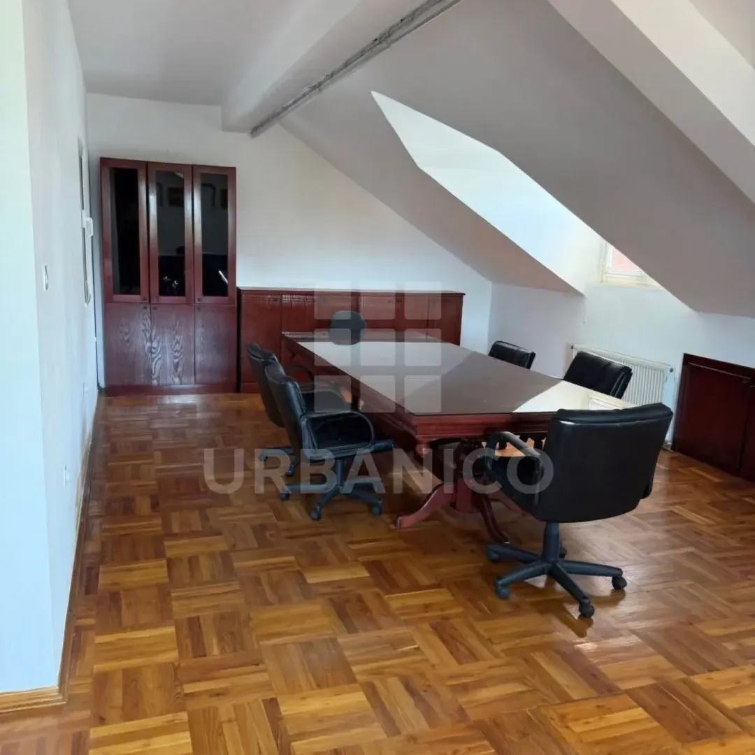 Rent, office space, 130m², Stara Varoš, Podgorica