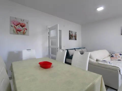 Izdavanje, jednosoban stan, 59m², Šušanj, Bar - image 7