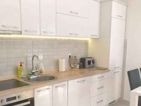 Prodaja, dvosoban stan, 58m², Bečići, Budva
