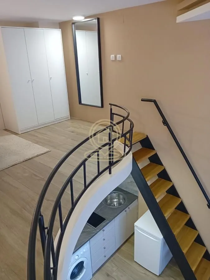 Izdavanje, jednosoban stan, 30m², Salajka, Novi Sad Sve Podlokacije