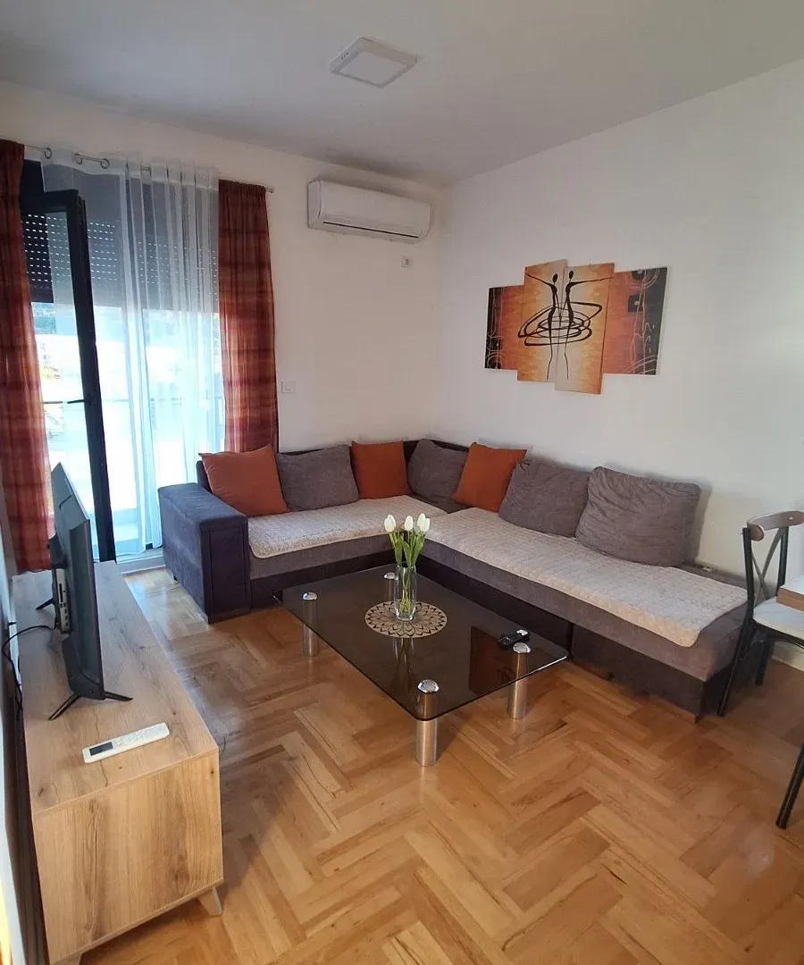 Izdavanje, dvosoban stan, 60m², Zabjelo, Podgorica
