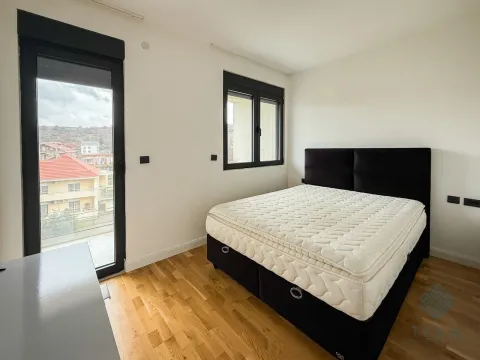 Rent, three bedroom apartment, 130m², Dalmatinska ulica, Podgorica - image 5