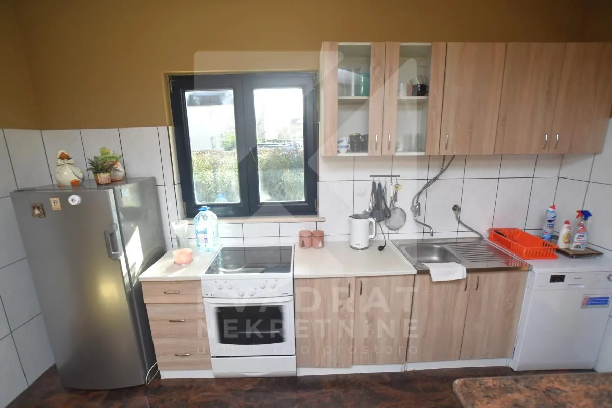 Rent, house, 170m², Gornja Gorica, Podgorica