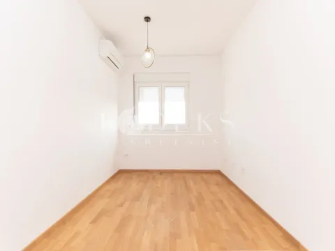 Izdavanje, dvosoban stan, 65m², Stari Aerodrom, Podgorica - image 10