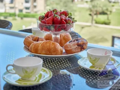 Izdavanje, jednosoban stan, 63m², Centar, Budva