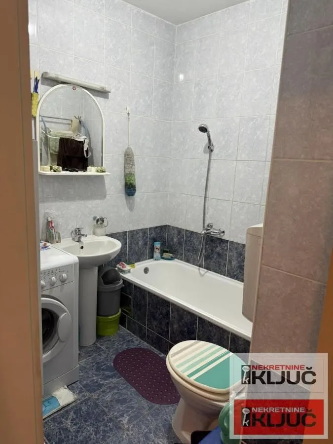 Prodaja, dvosoban stan, 48m², Nova Detelinara, Novi Sad Sve Podlokacije