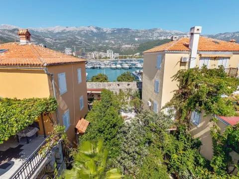 Prodaja, kuća, 268m², Budva, Crna Gora - image 7