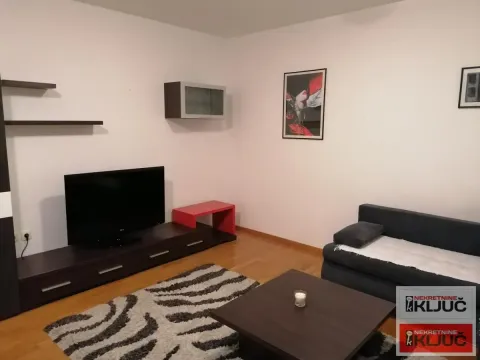 Izdavanje, garsonjera, 27m², Bulevar Oslobodjenja, Novi Sad Sve Podlokacije - image 9