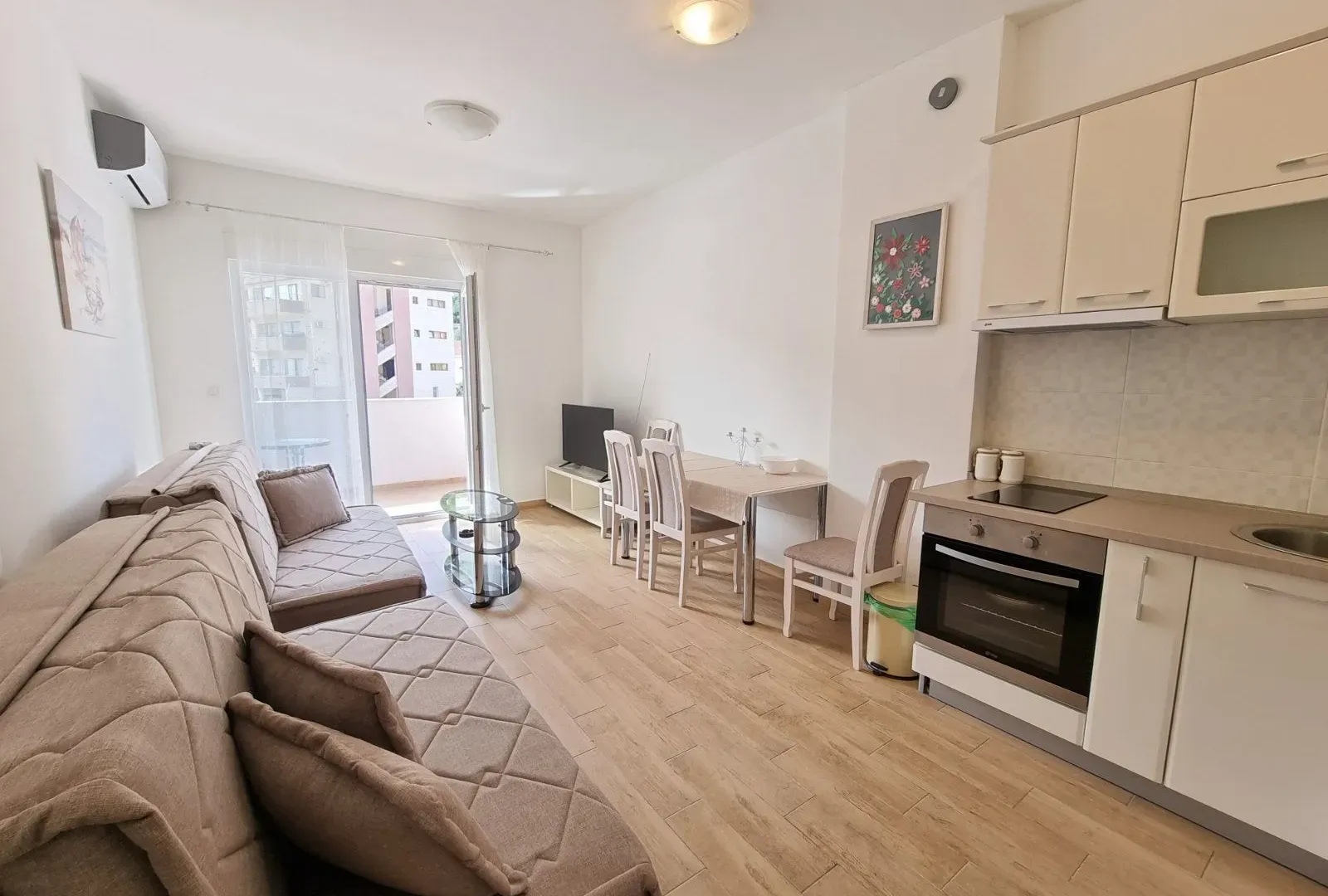 Rent, studio apartment, 34m², Budva, Crna Gora