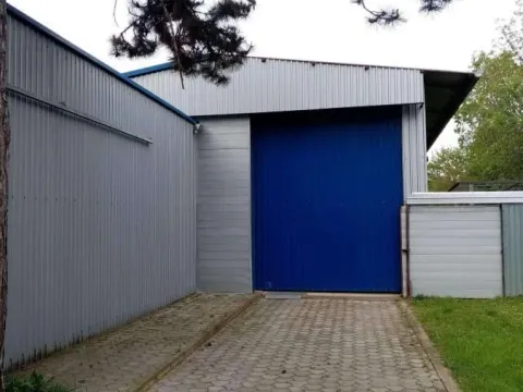 Izdavanje, poslovni prostor, 210m², Veternik, Novi Sad Sve Podlokacije