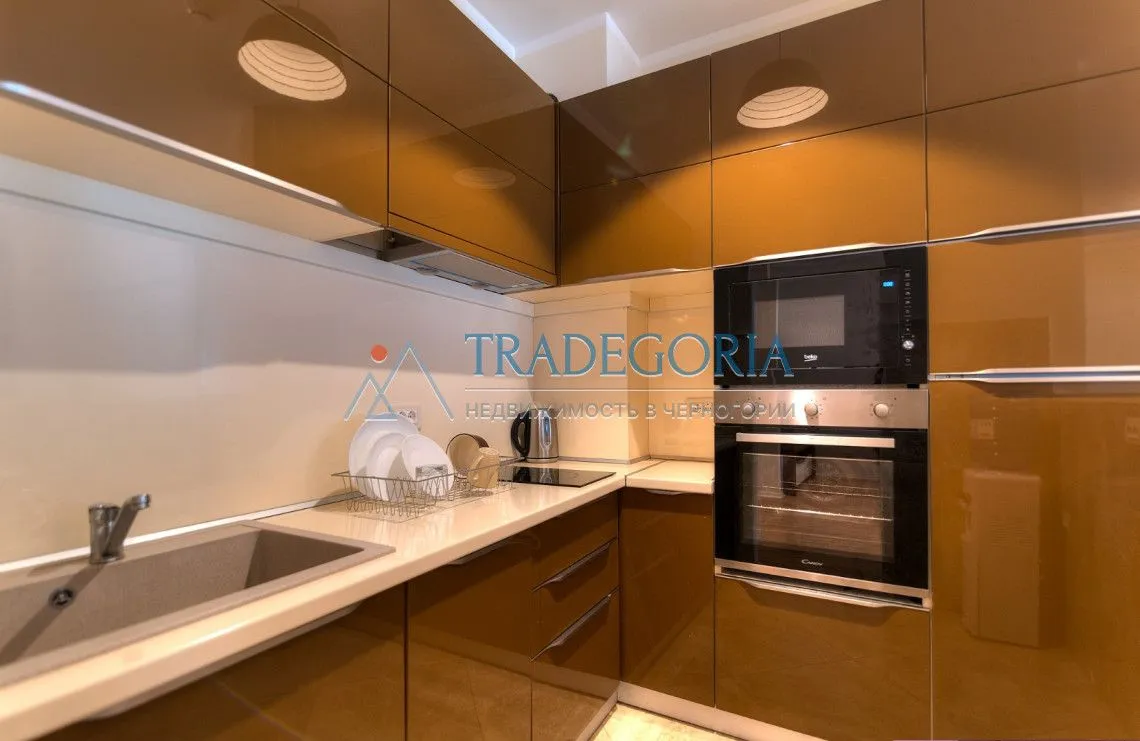 Prodaja, dvosoban stan, 82m², Budva, Crna Gora