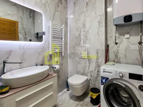 Izdavanje, dvosoban stan, 75m², Kruševac, Podgorica - image 27